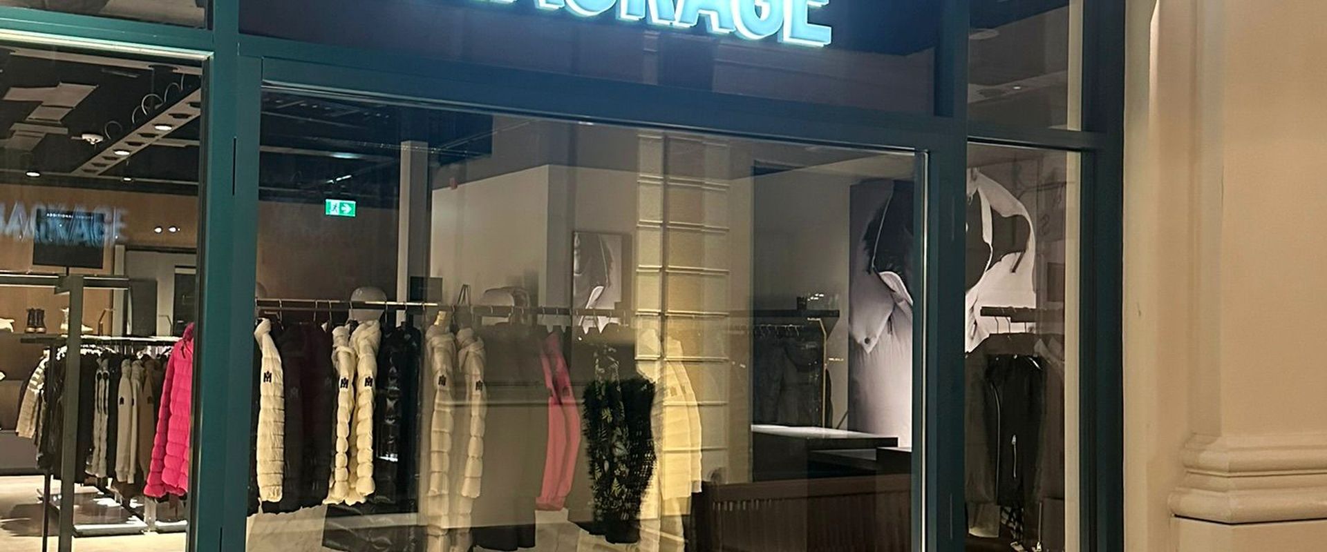 Commercial storefront glass installation